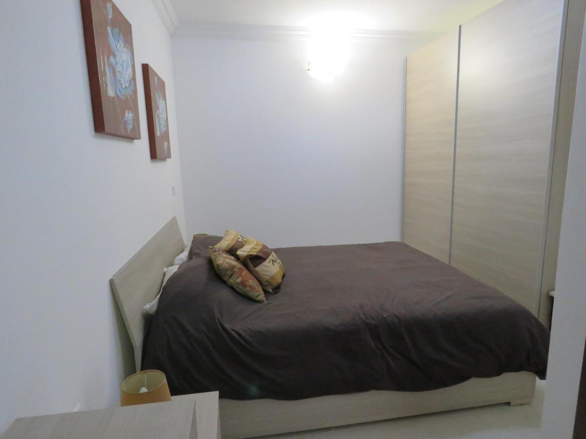 Aquamarine Sea Front Apartments - First Floor 마르사스칼라 외부 사진