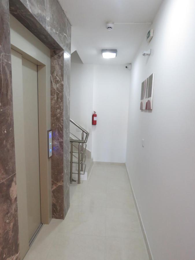 Aquamarine Sea Front Apartments - First Floor 마르사스칼라 외부 사진