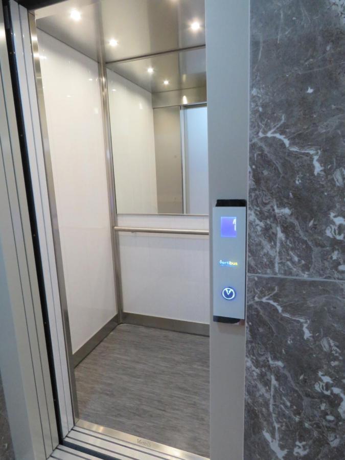 Aquamarine Sea Front Apartments - First Floor 마르사스칼라 외부 사진